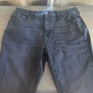 Time and Tru Women’s Petite Black Jeans